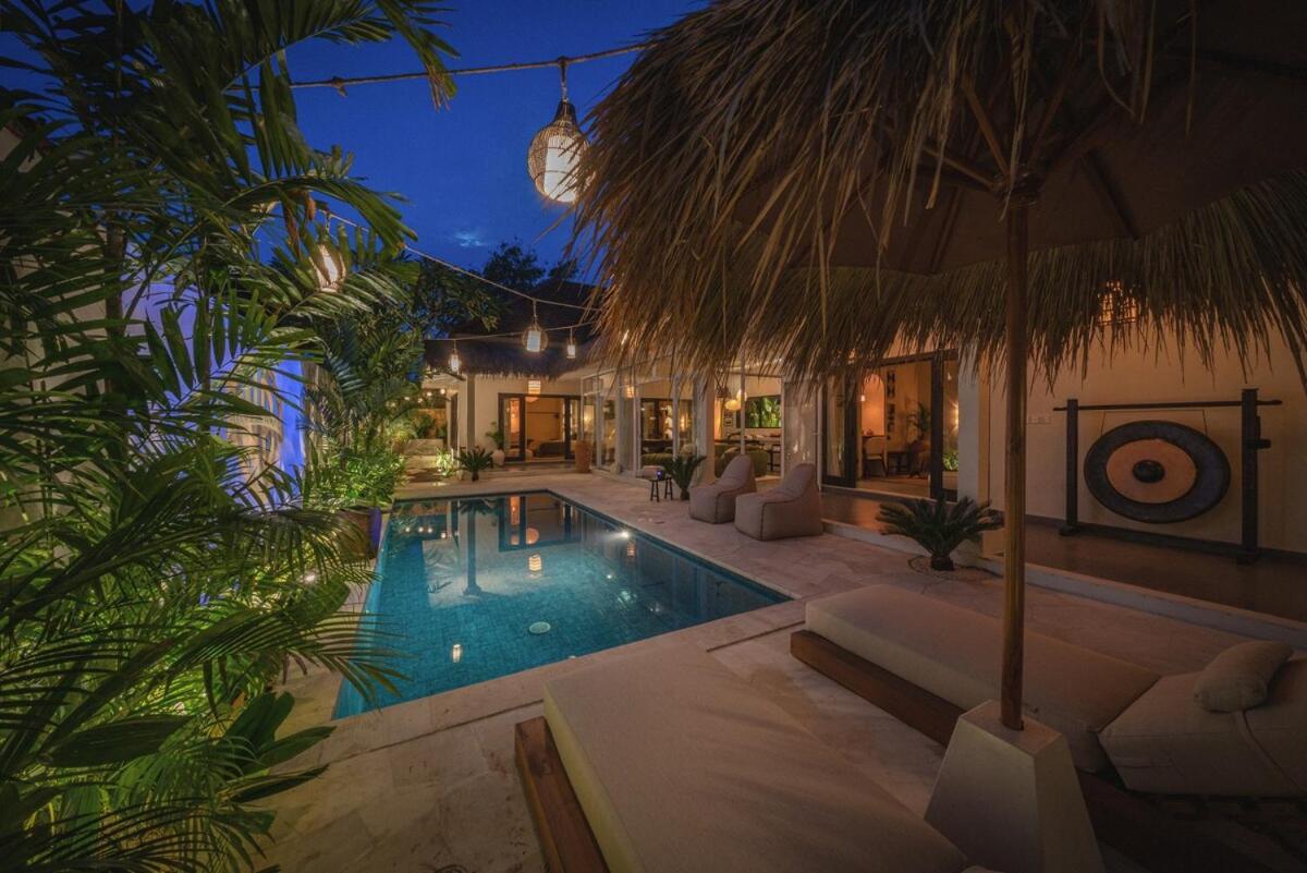 The Jungle - Luxurious & Tropical Concept - 3Br - Central Canggu エクステリア 写真