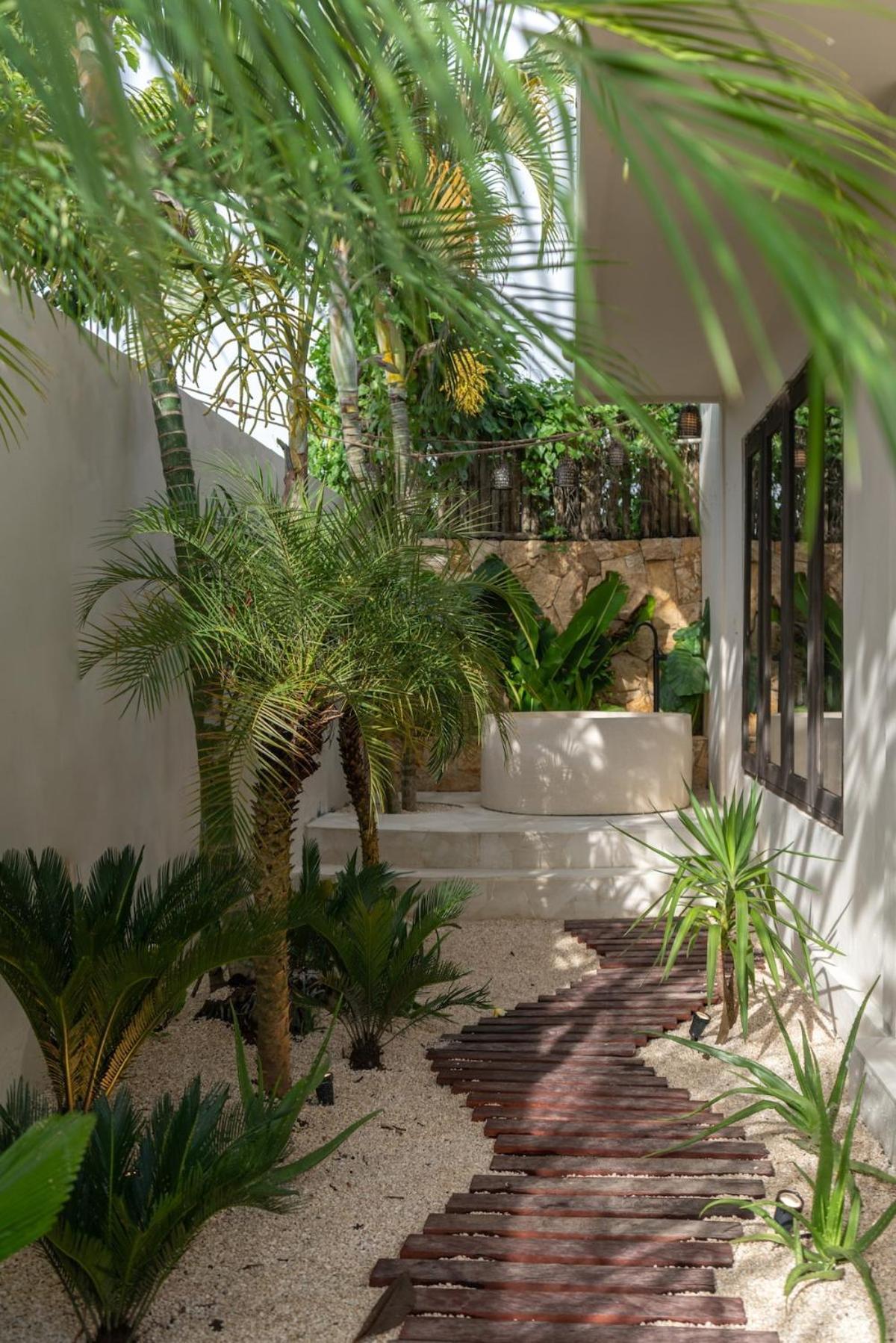 The Jungle - Luxurious & Tropical Concept - 3Br - Central Canggu エクステリア 写真