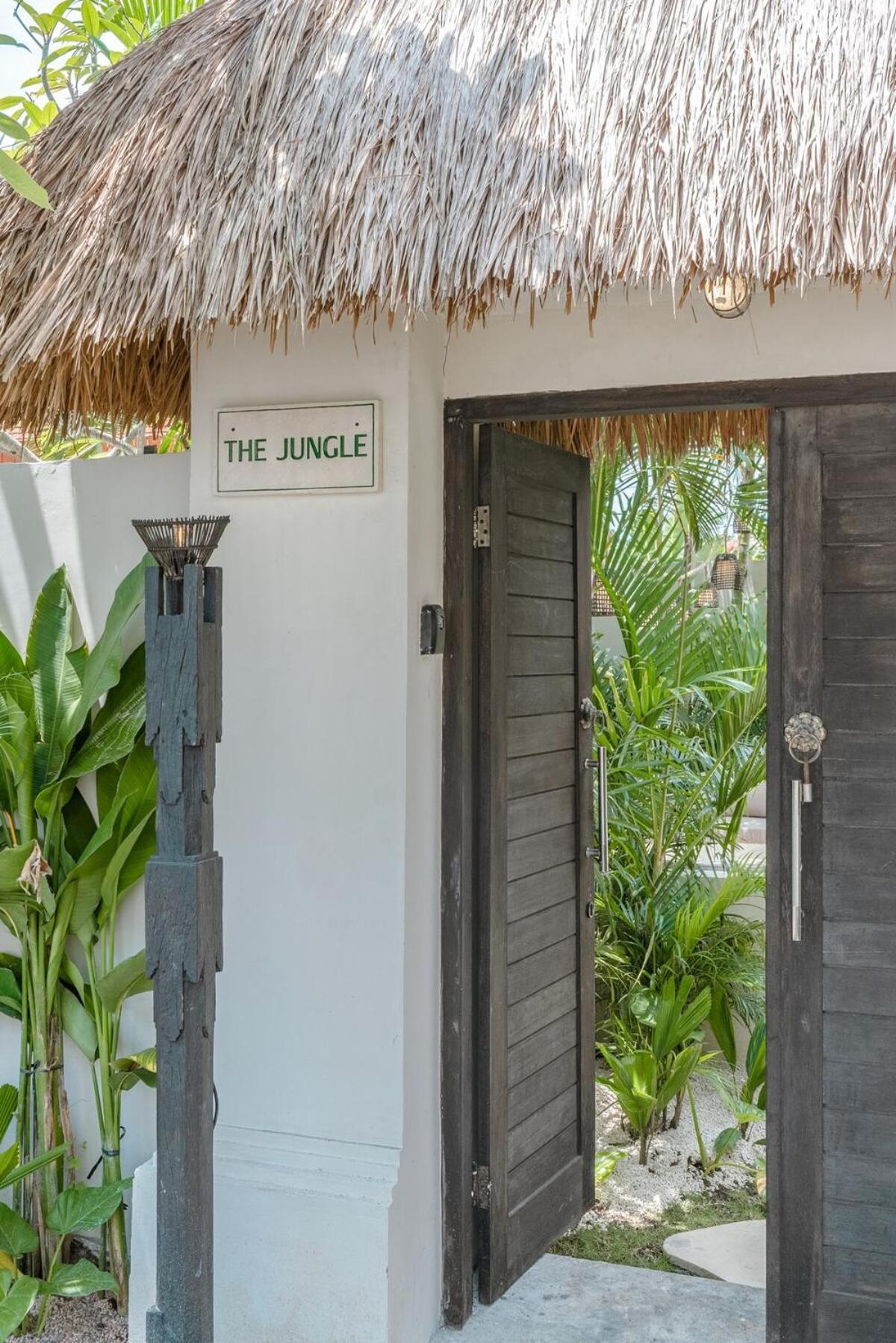 The Jungle - Luxurious & Tropical Concept - 3Br - Central Canggu エクステリア 写真